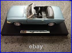1/18 Revell 1965 Ford Mustang Convertible Blue Used