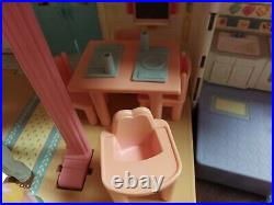 1997 Vintage Fisher Price Loving Family Grande Dollhouse with extras