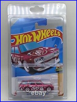 Hot Wheels 2023 Super Treasure Hunt'71 Datsun Wagon Protector Pink HTF RARE