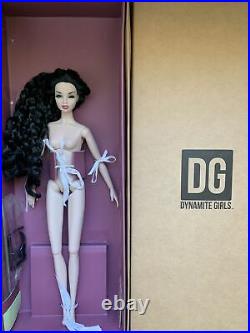 Integrity Toys Dynamite Girls Spooky Sooki The Return NUDE Doll with Stand