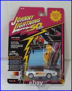 Johnny Lightning White Lightning George Barris Fireball 500 Racing Wheels 1/14