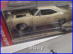 NEW! Auto World 1969 Dodge Coronet SUPER BEE Limited Edition 1/1002 118 & 164