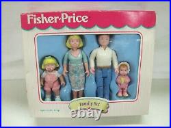 NEW Fisher Price Loving Family Dream Dollhouse FAMILY SET MOM DAD BABY GIRL 1997