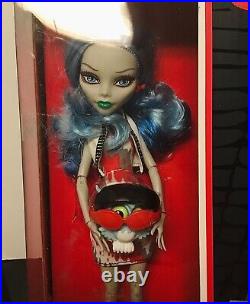 NEW Monster High Ghoulia Yelps & Scooter exclusive toys r us set unopened