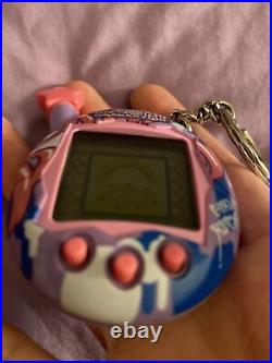 Tamagotchi Connection v4.5 Girls Rock! Used, Works Perfect. NO RESERVE