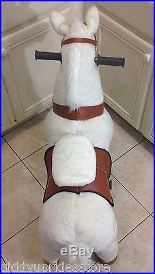 WHITE Ride-on Giddy Up Horse / Pony Rides. For boys & girls 4-10 yrs (02D)